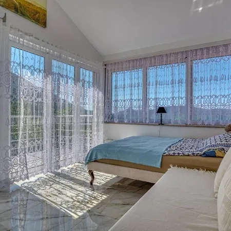 Adriatic Paradise Villa Budva